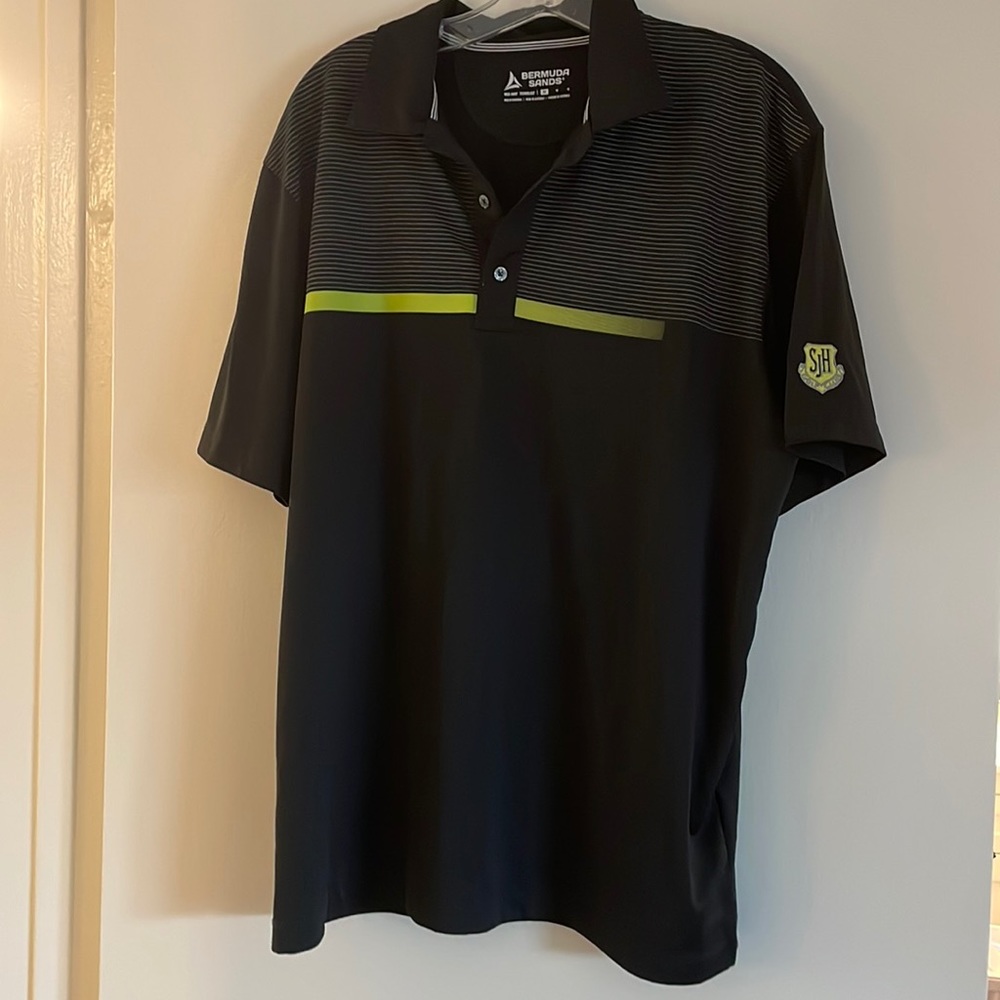 Bermuda Sands black T-shirt golf